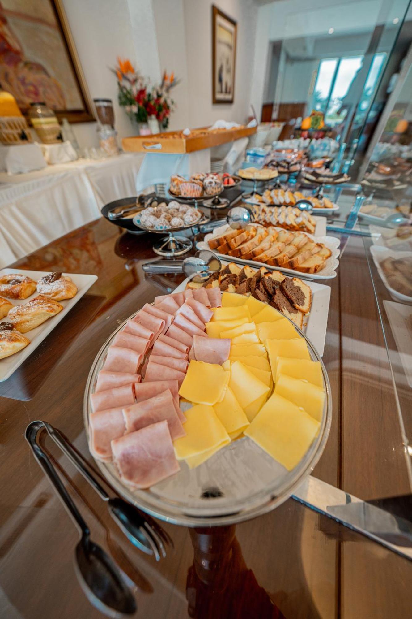 Iruna Hotel Mar del Plata